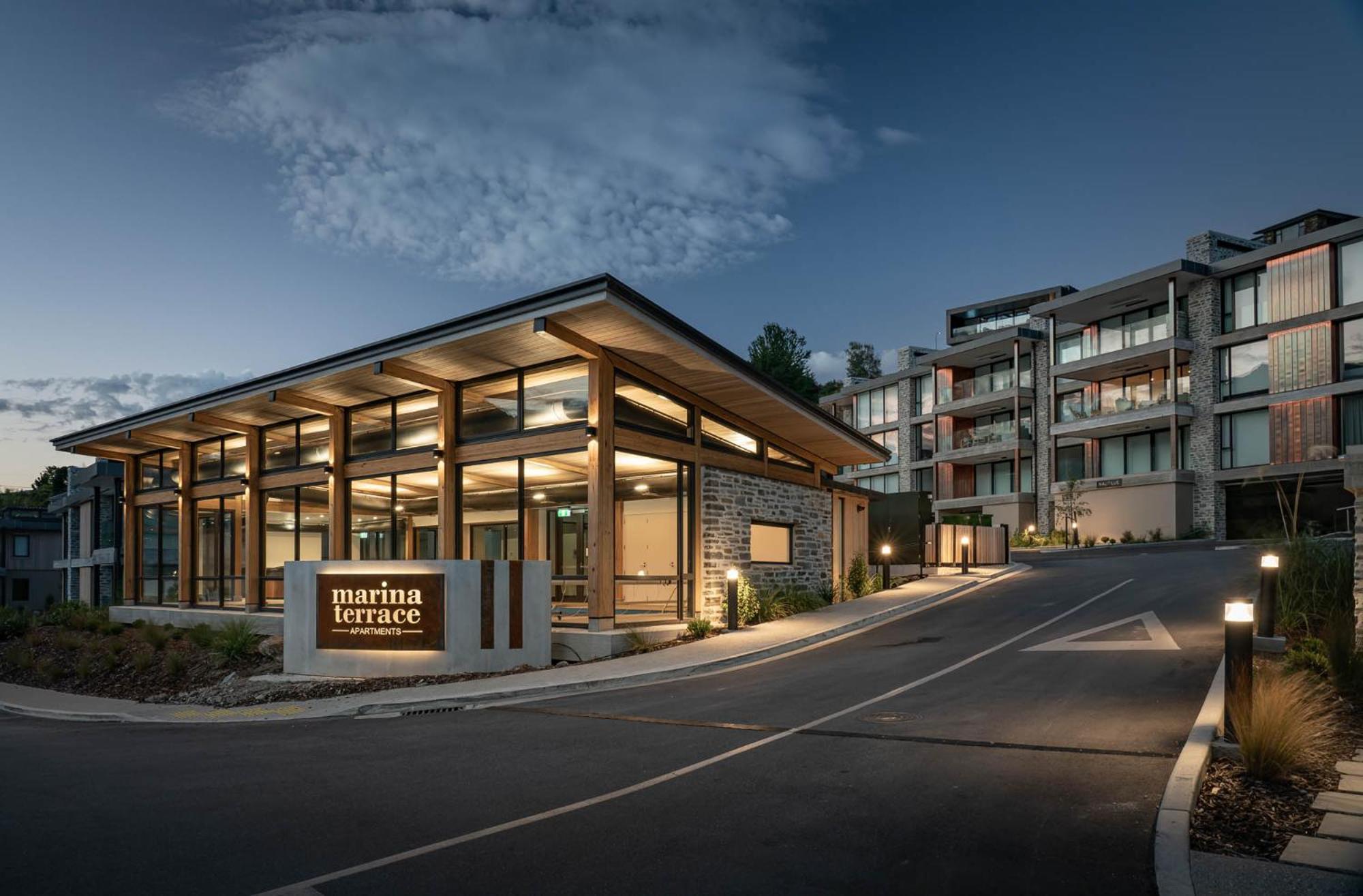Marina Terrace Apartments, ワナカ エクステリア 写真